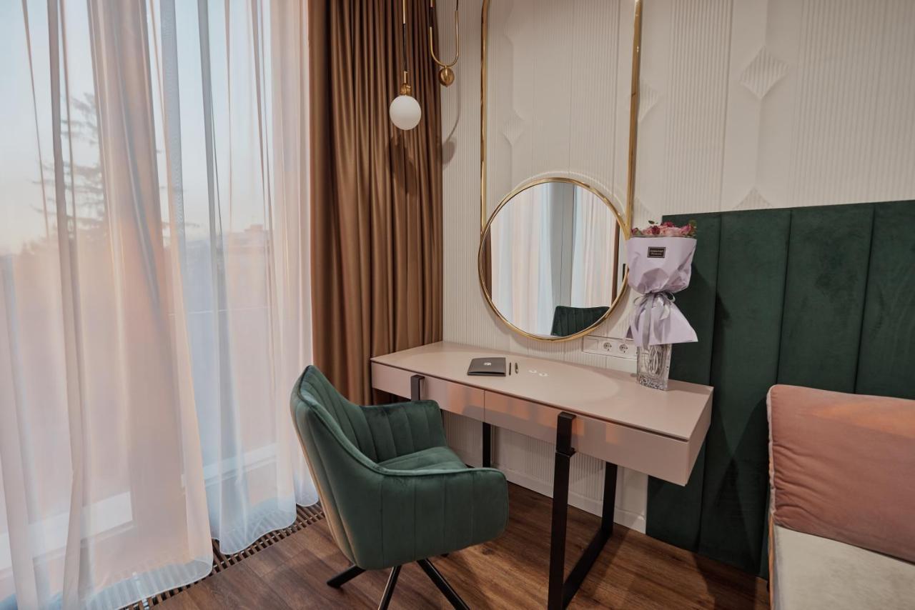 Kostjukowski Apartments Avalon ลวีฟ ภายนอก รูปภาพ