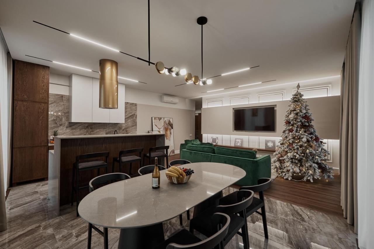 Kostjukowski Apartments Avalon ลวีฟ ภายนอก รูปภาพ